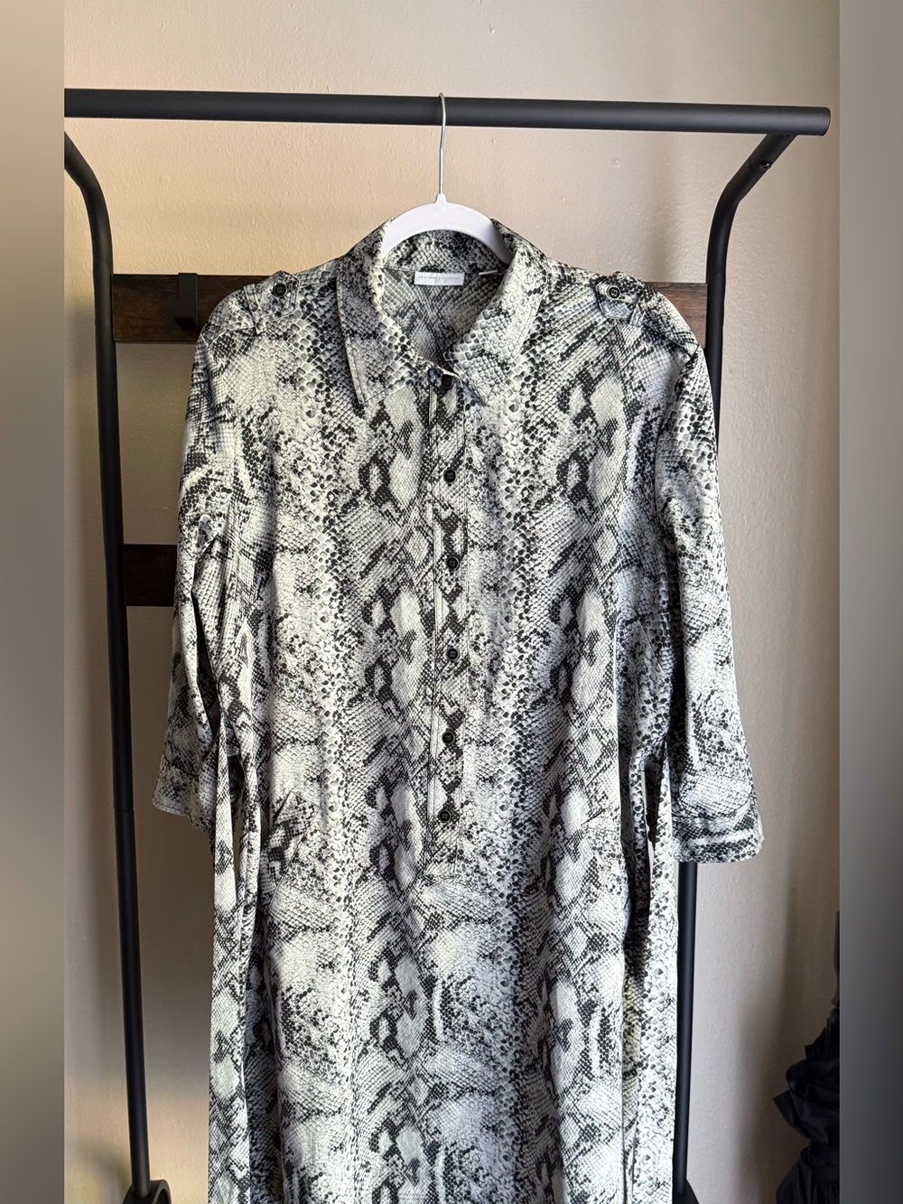 New York and Company Black & White Snake Print Reptile Dress